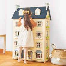 Load image into Gallery viewer, PALACE DOLL HOUSE