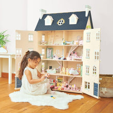 Load image into Gallery viewer, PALACE DOLL HOUSE